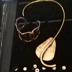 Gold Leaf Sculptural Open Collar Necklace - Women